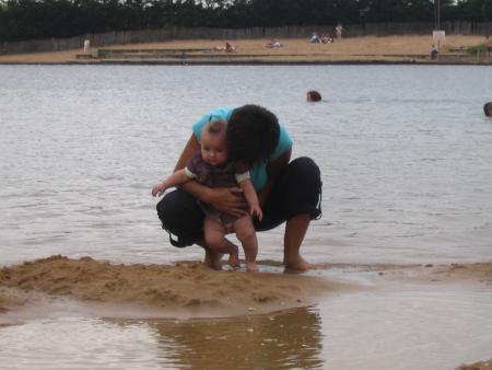 Mathilde aussi va dans l'eau